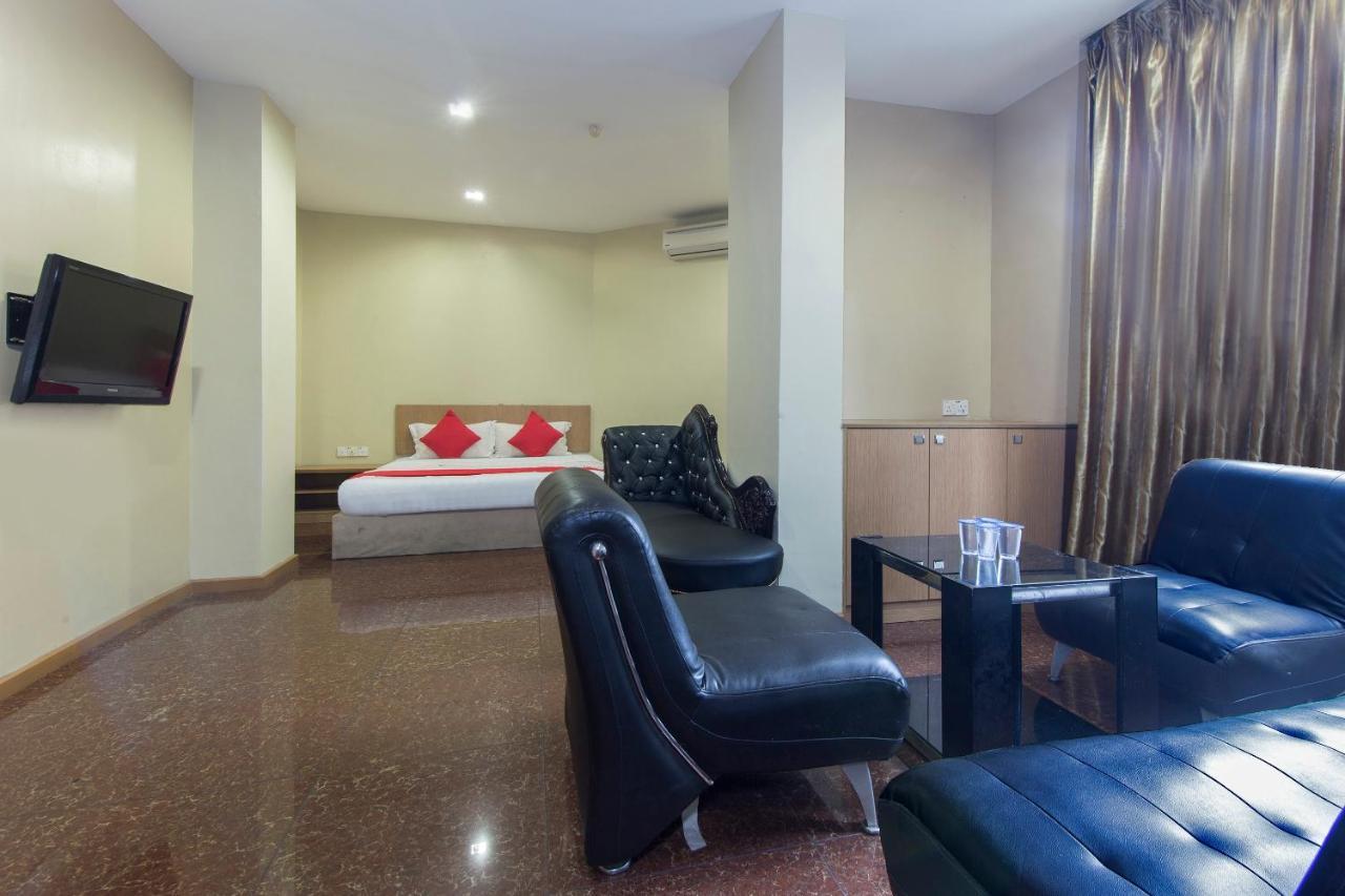 Oyo 422 Hotel Reno Kuala Lumpur Exterior photo